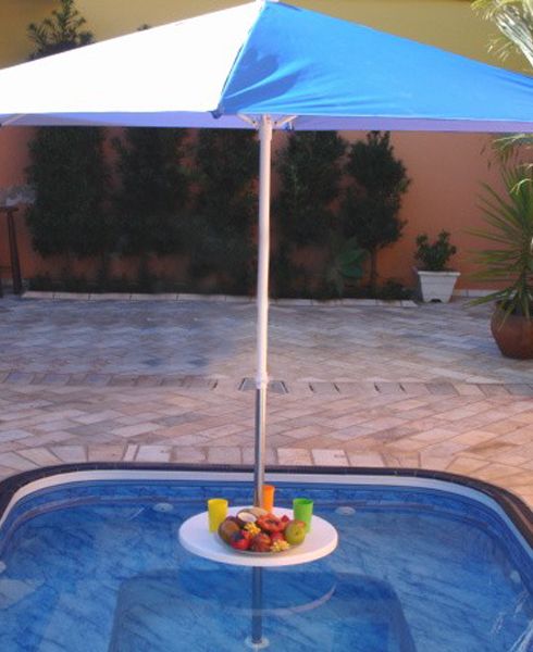 Mesa Plástica com tubo 1 1/2´´ em inox com encaixe para ombrelone